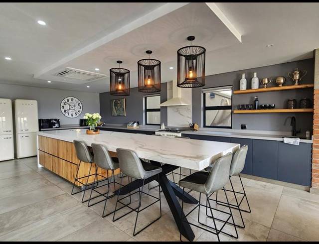 5 BEDROOM HOUSE FOR SALE IN HERON BANKS GOLF ESTATE